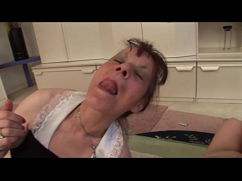 ❤️ Dwie babcie i jeden dziadek mają trójkąt ❤️ Fuck video at us